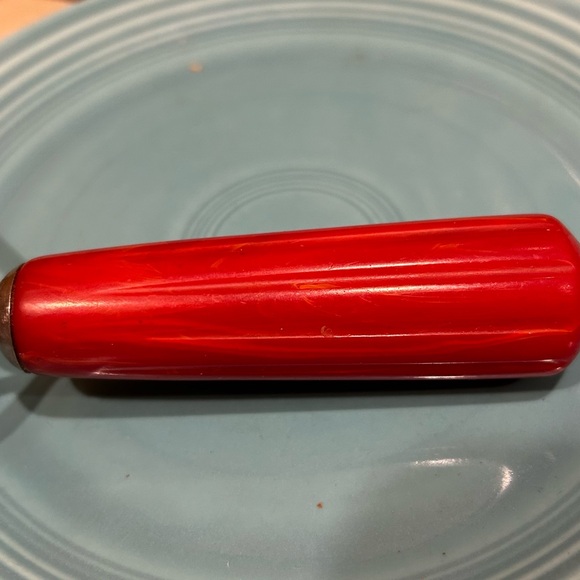 Vintage potato masher with red handle - Picture 7 of 7